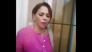 Se&ntilde;ora latina en tanga